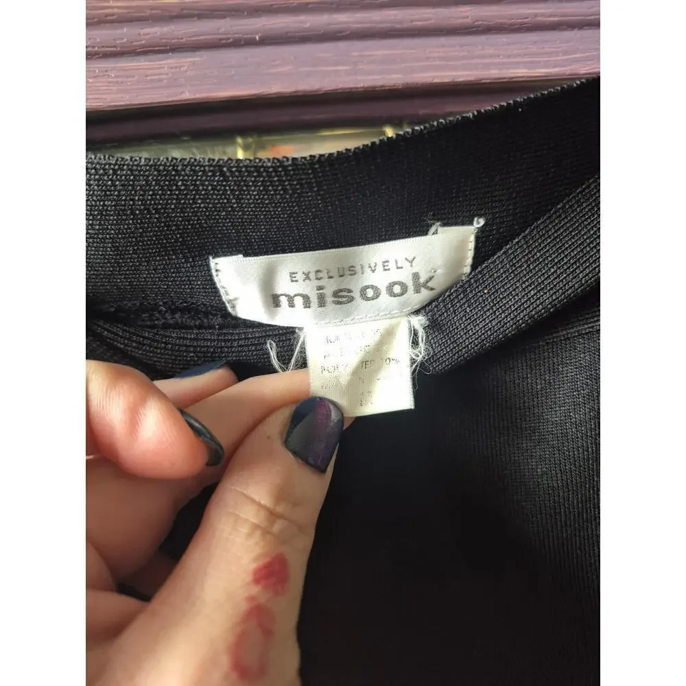 Misook Exclusively Black skirt polyester lots of stretch 41in long women medium‎